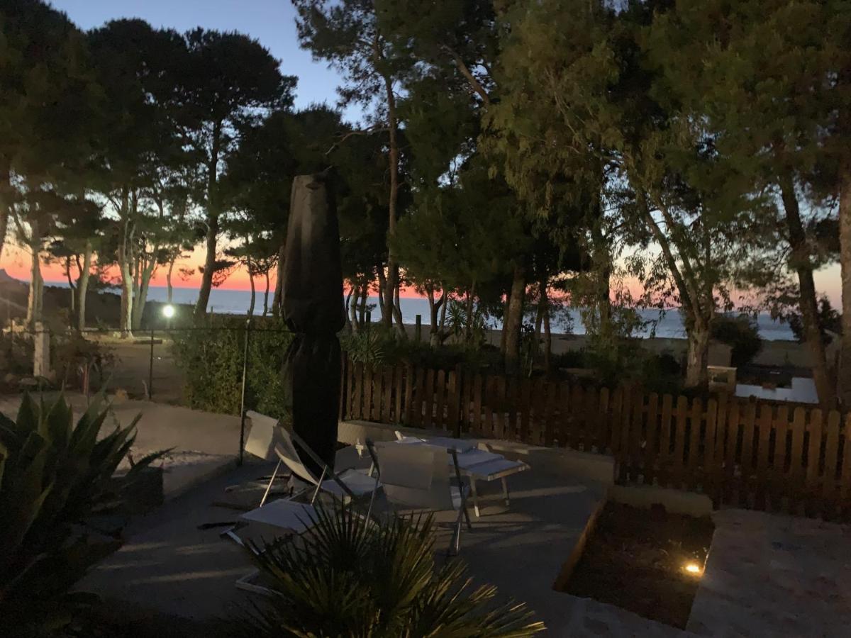 L'Oasi Una Pineta Sul Mare Custonaci Extérieur photo