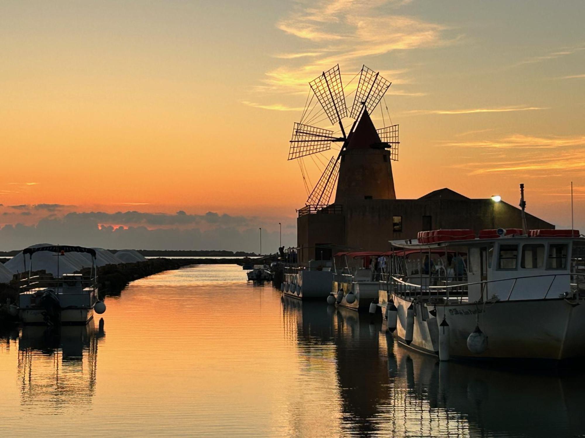 L'Oasi Una Pineta Sul Mare Custonaci Extérieur photo