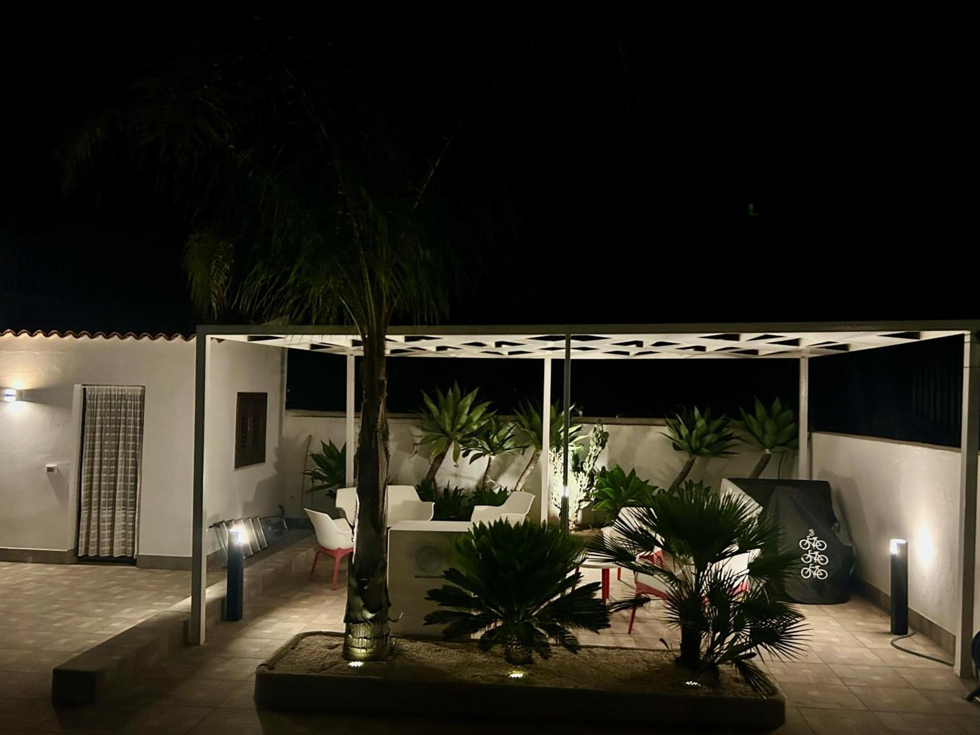 L'Oasi Una Pineta Sul Mare Custonaci Extérieur photo